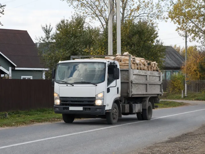 Доставка дров газелью до 8 кубометров в Солнечногорске